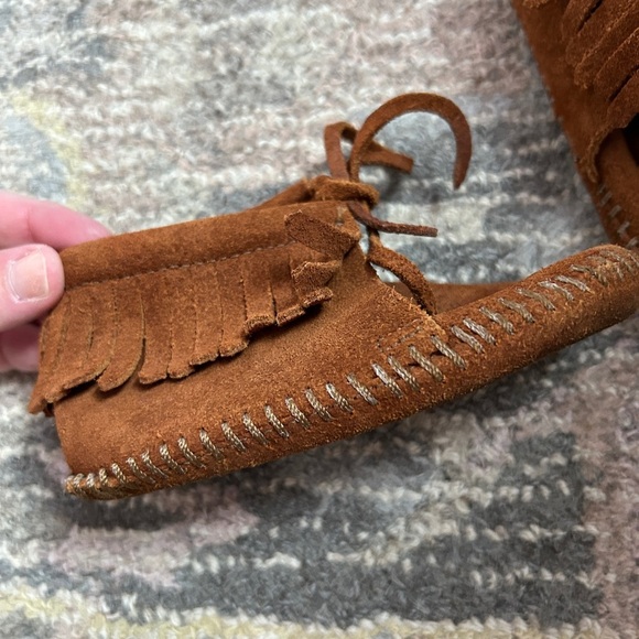Minnetonka Fringe Bootie Infant size 5 - Picture 6 of 12